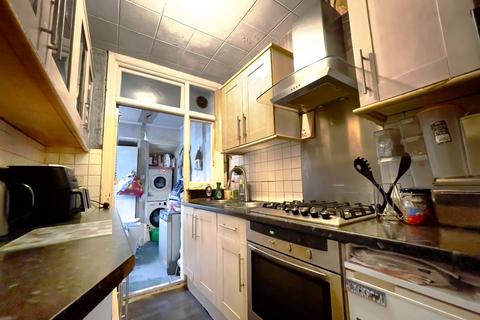 4 bedroom terraced house for sale, Craven Gardens, Barking