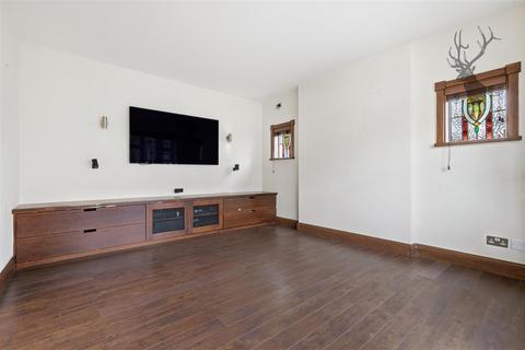 4 bedroom house for sale, The Glade, Woodford Green IG8