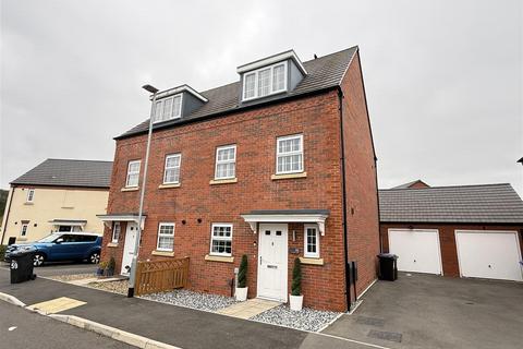 3 bedroom semi-detached house for sale, Osprey Drive, Burton-On-Trent DE14