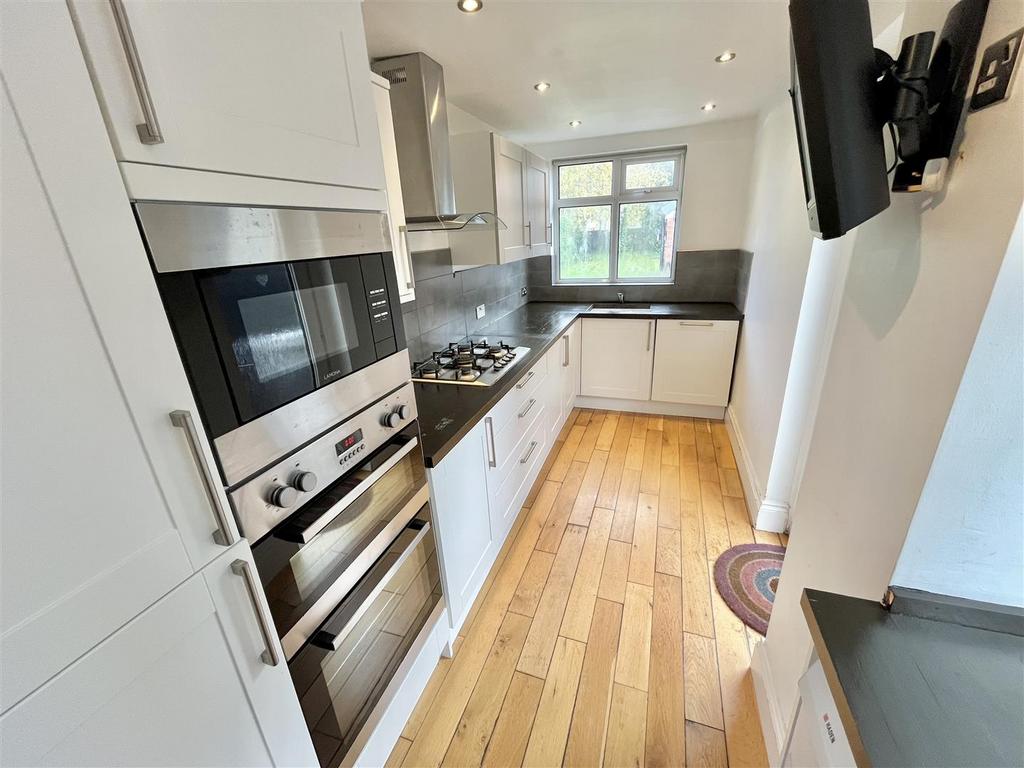 Kitchen 2