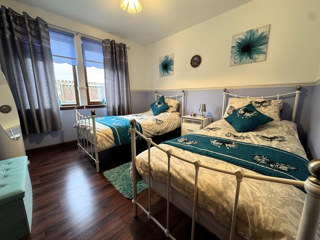 Bedroom 3a.JPG