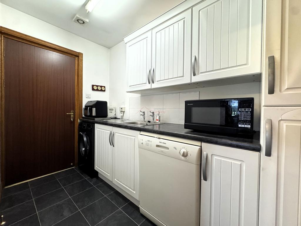Utility Room.JPG