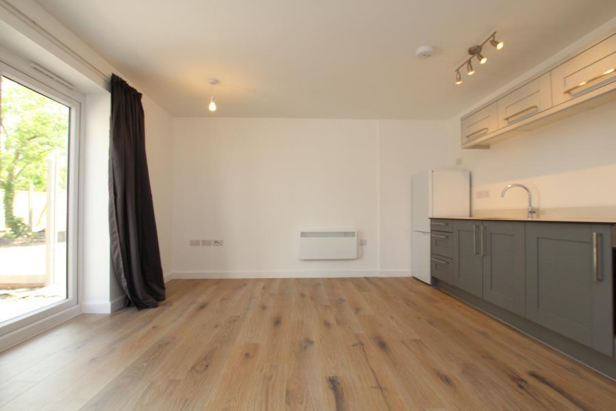 Apartment in Bristol - View 3