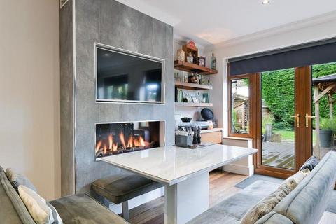 3 bedroom detached house for sale, Lower Kingswood, Tadworth
