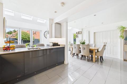 undefined, Carisbrooke Road, Hucclecote, Gloucester, Gloucestershire, GL3