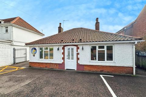 Studio to rent, Yarmouth Road, Norwich, Norfolk, NR7