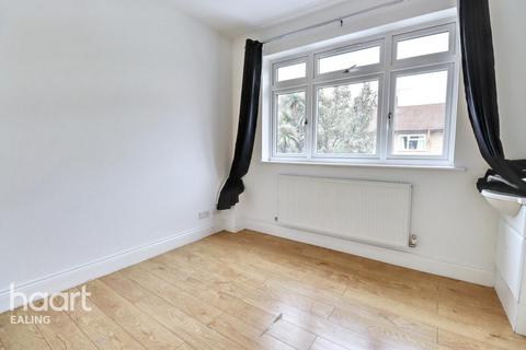 7 bedroom semi-detached house to rent, Uxbridge Road, SOUTHALL