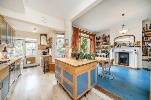 5 bedroom terraced house for sale, Montana Road, London SW17