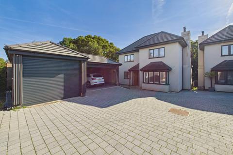 undefined, Fleet End Road, Warsash, Southampton