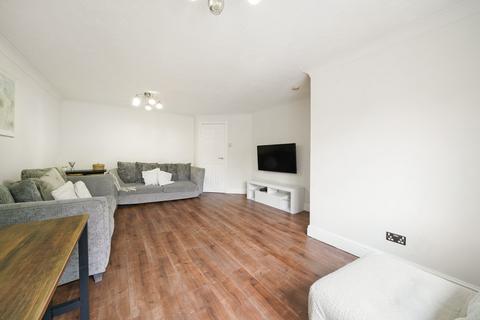 7 Hollycroft Close, South Croydon, CR2 7FE
