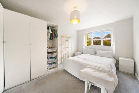 7 Hollycroft Close, South Croydon, CR2 7FE