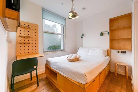 Studio to rent, Philbeach Gardens, Earls Court, London, SW5