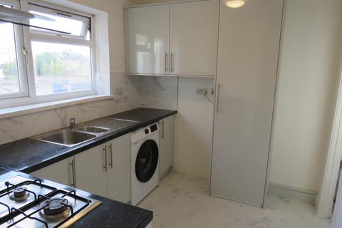 undefined, New Heston Road, Hounslow TW5