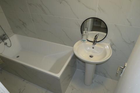 undefined, New Heston Road, Hounslow TW5