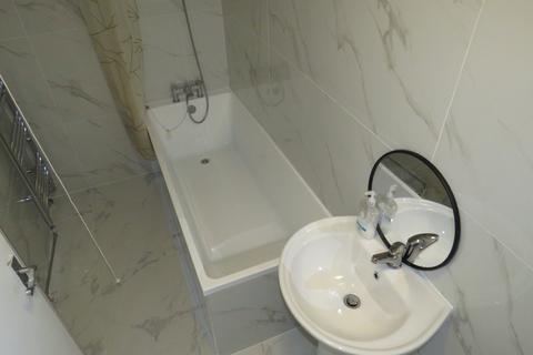 undefined, New Heston Road, Hounslow TW5