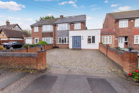 undefined, Little Sutton Lane, Langley SL3