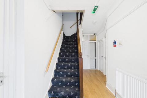 undefined, Pettits Lane, Romford RM1