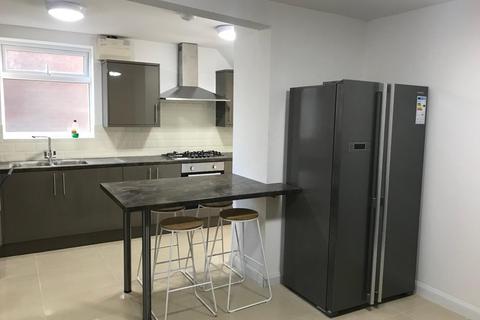 6 bedroom terraced house to rent, 72 Prior Deram Walk, CV4 8FS