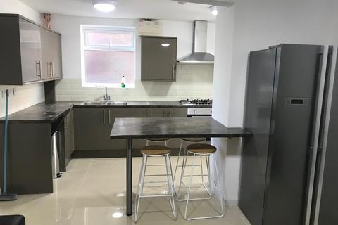 6 bedroom terraced house to rent, 72 Prior Deram Walk, CV4 8FS