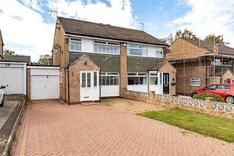 3 bedroom semi-detached house for sale, Turnberry Avenue, Leeds, West Yorkshire