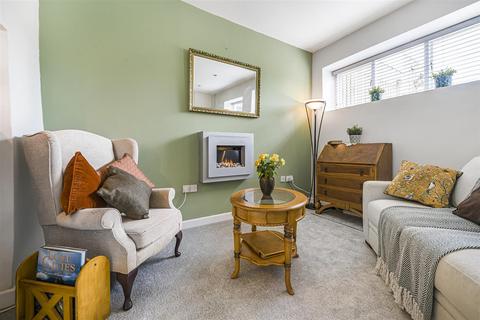 2 bedroom terraced house to rent, Church Road, Whimple, Exeter