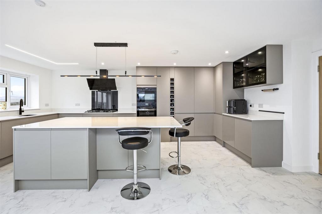 Open Plan Living Room/Kitchen