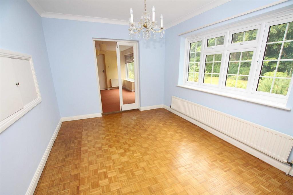 Dining room.jpg