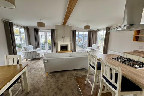 undefined, Staines-upon-Thames, Surrey, TW18