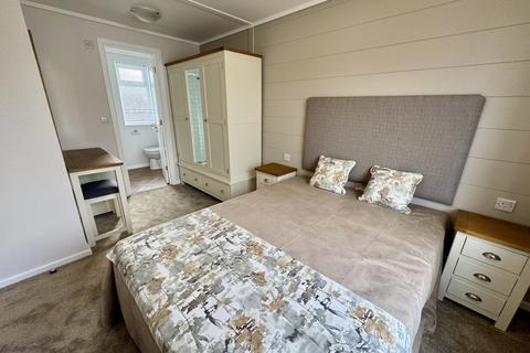 undefined, Staines-upon-Thames, Surrey, TW18