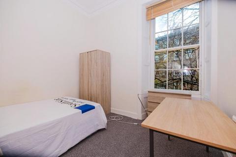 3 bedroom flat to rent, 0863L Panmure Place, Edinburgh, EH3 9JJ