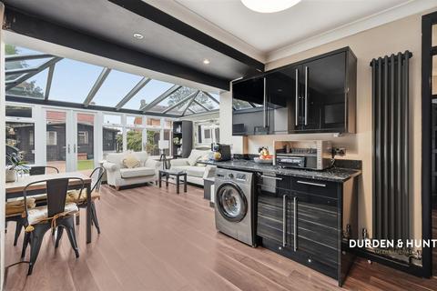 41 Claremont Road, Hornchurch, RM11 1BY