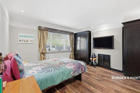 41 Claremont Road, Hornchurch, RM11 1BY