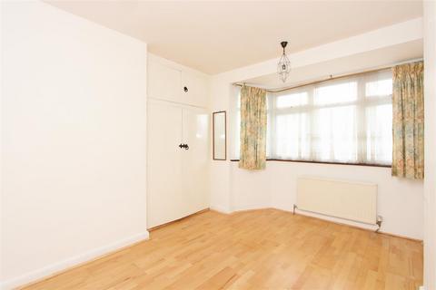 3 Blackmore Avenue, Southall, UB1 3ES