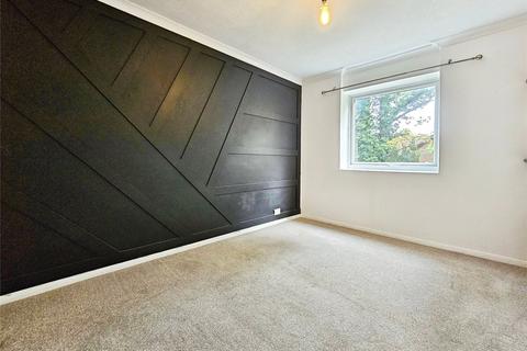 3 bedroom apartment for sale, Windsor Court, Kings Road, Fleet