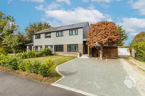 3 bedroom semi-detached house for sale, Clay Hill Road, Basildon SS16