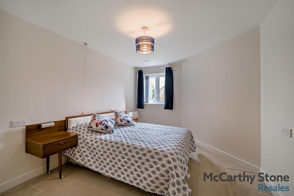 Double Bedroom: