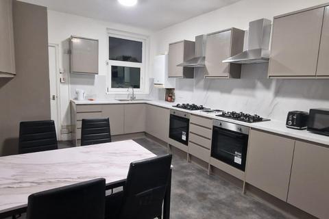 6 bedroom private hall to rent, Dallas Road, Lancaster LA1