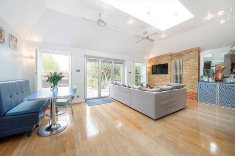 undefined, Wensleydale Road, Hampton TW12