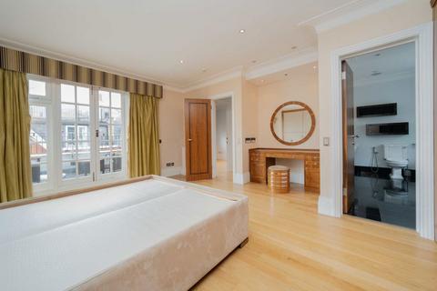 undefined, Adam & Eve Mews, London W8