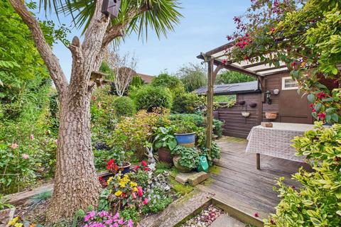 2 bedroom ground floor flat for sale, Chatham Road, Worthing, BN11 2SP