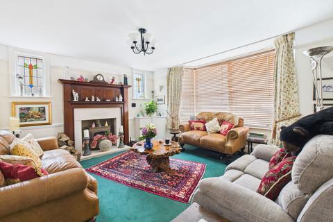 2 bedroom ground floor flat for sale, Chatham Road, Worthing, BN11 2SP