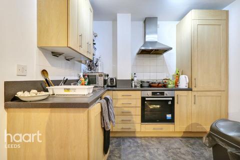 undefined, Elmwood Lane, LEEDS
