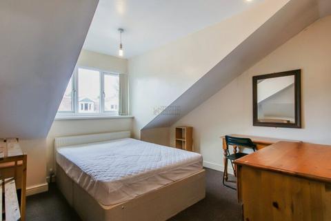 5 bedroom terraced house to rent, Teignmouth Road, Birmingham B29