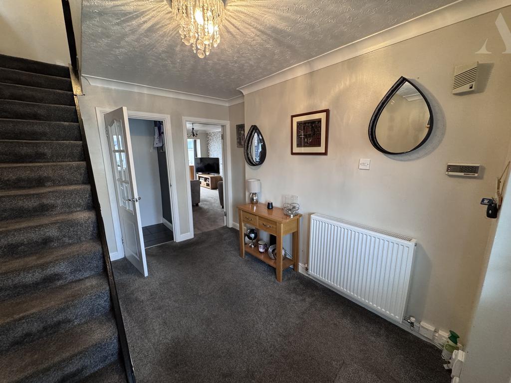 60 Leafeild Road Hallway