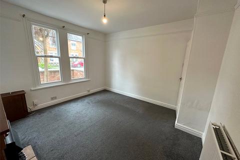 3 bedroom terraced house to rent, Lime Grove, Newark, Nottinghamshire, NG24