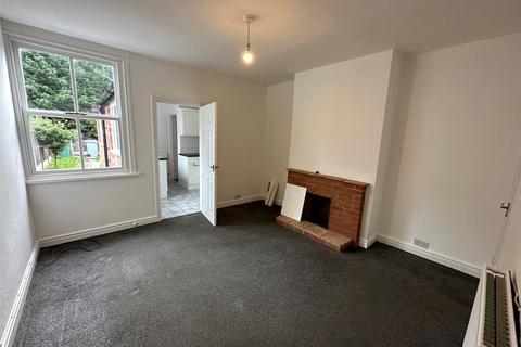 3 bedroom terraced house to rent, Lime Grove, Newark, Nottinghamshire, NG24