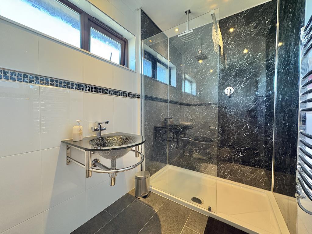 En Suite 2