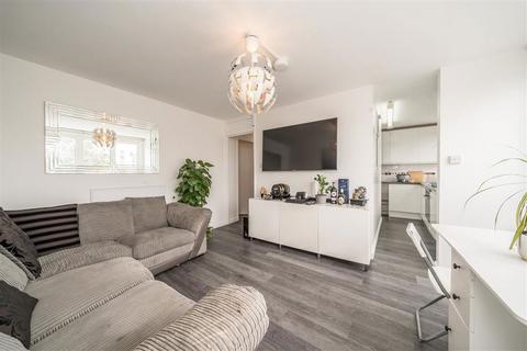 1 bedroom flat for sale, Navarre Road, London SW9