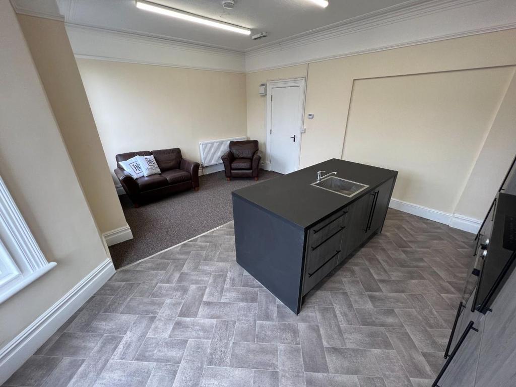 Open Plan Living Room / Kitchen