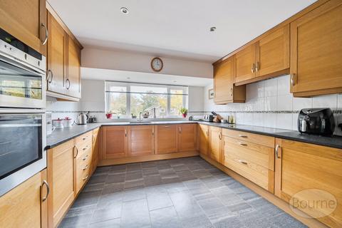 4 bedroom detached house for sale, Copse Avenue, Farnham, Surrey, GU9